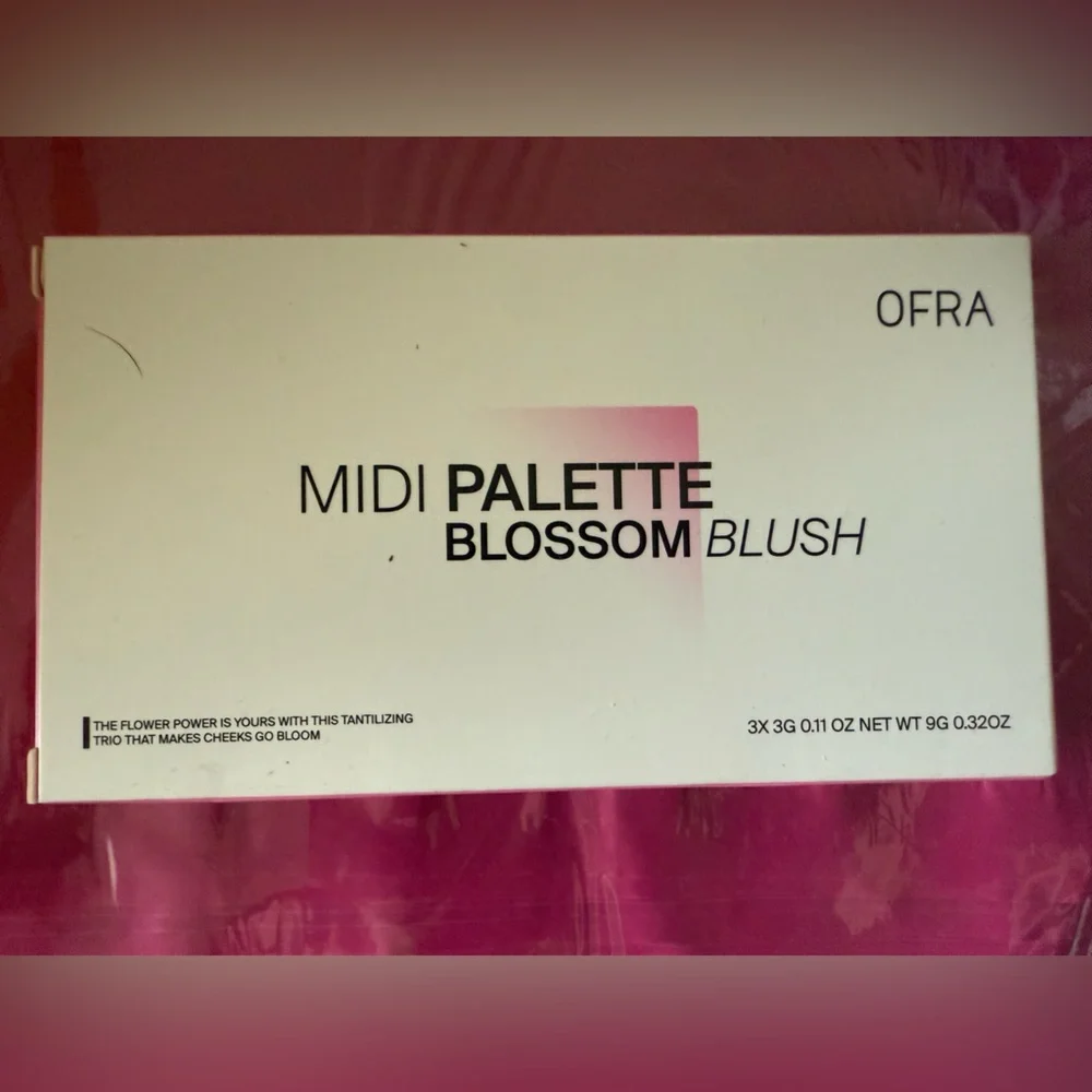 💚 2/$30 OFRA Cosmetics Midi Palette - Blossom Blush